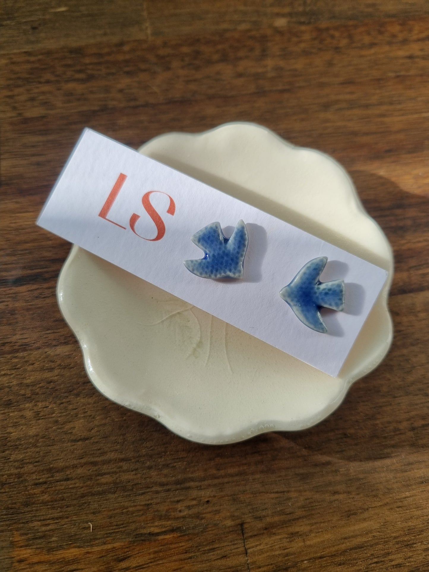 Swallow studs