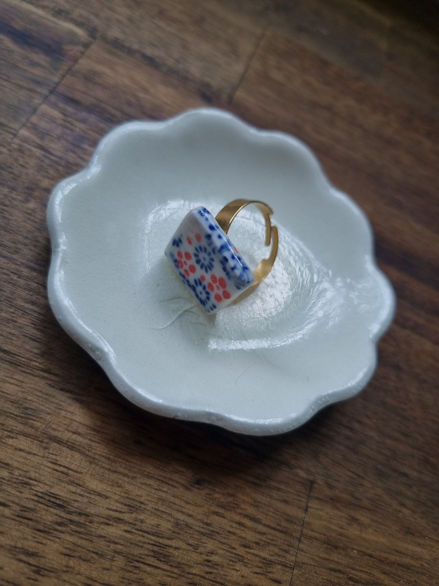 Ceramic, adjustable rings