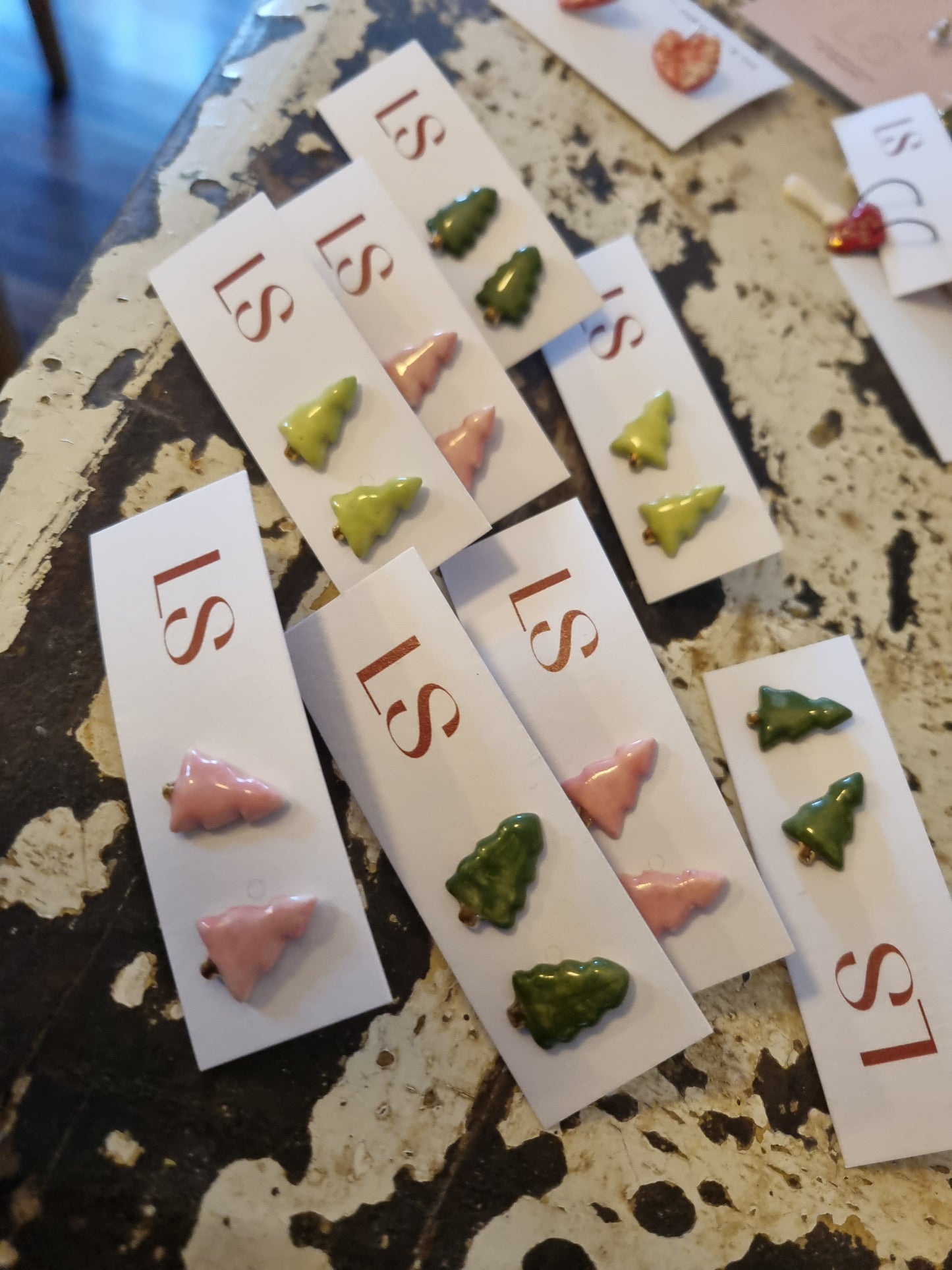 Gold glimmer Christmas tree studs