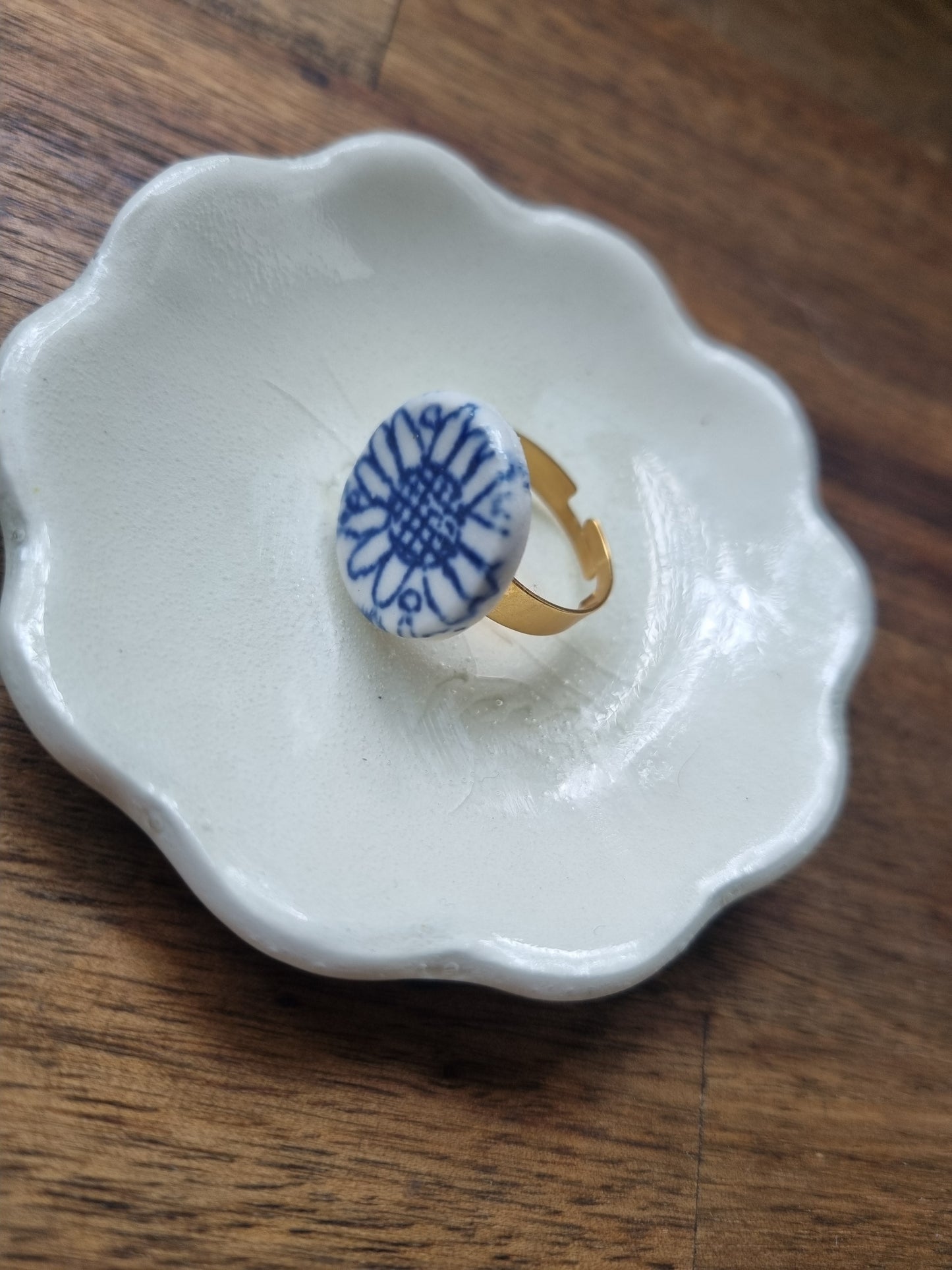 Ceramic, adjustable rings