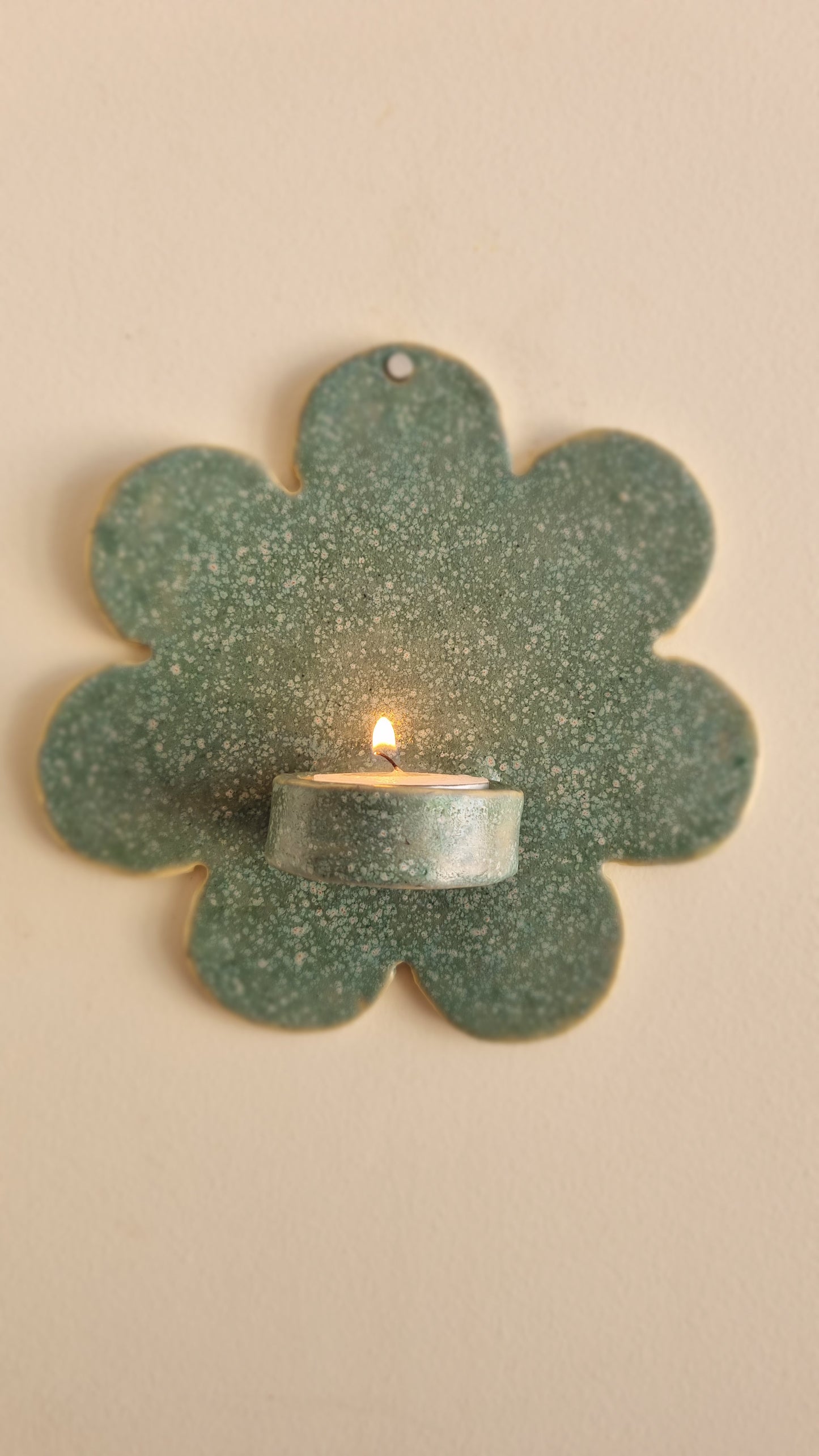 Lagoon daisy sconce