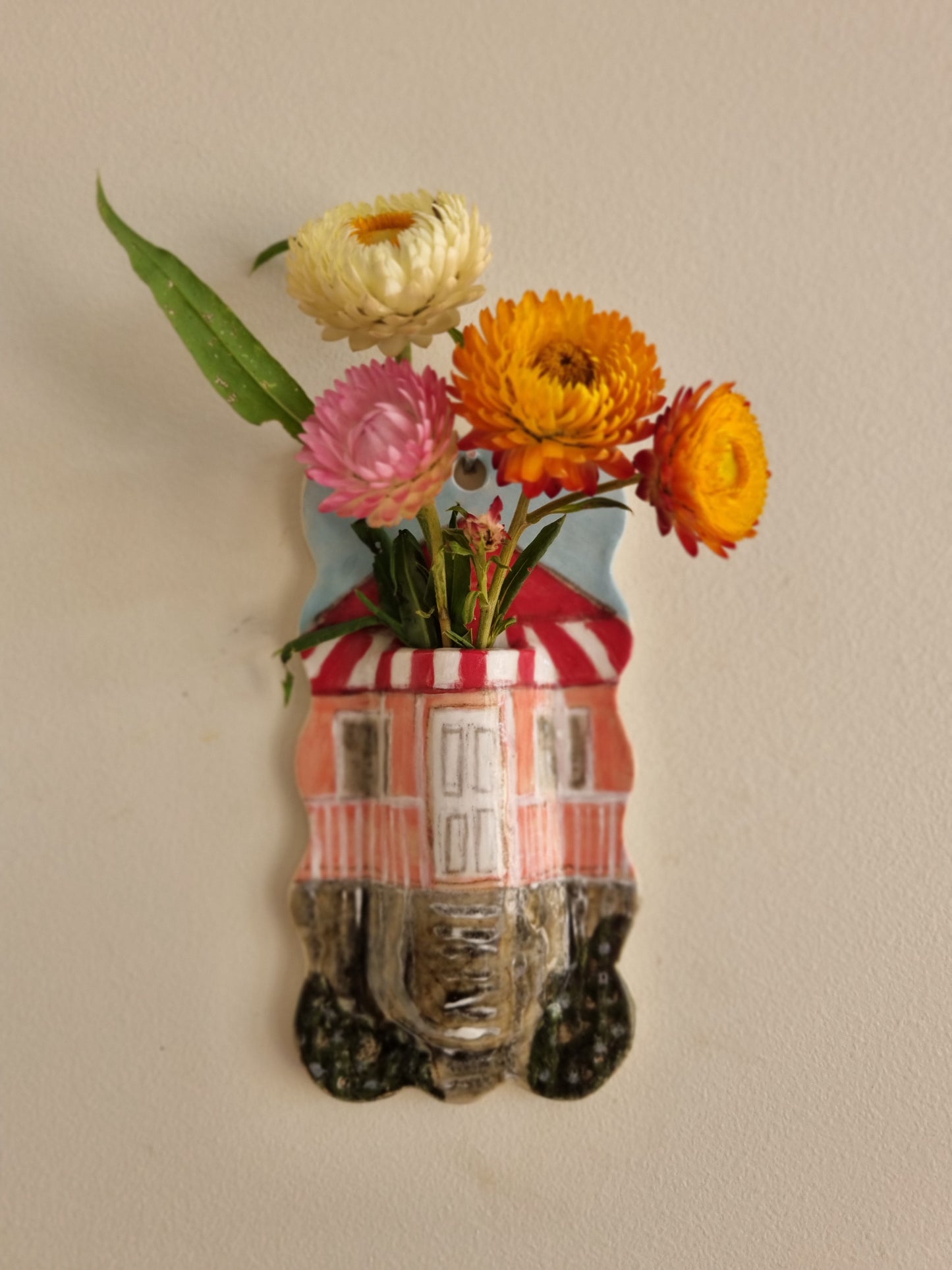 Fun wall vase