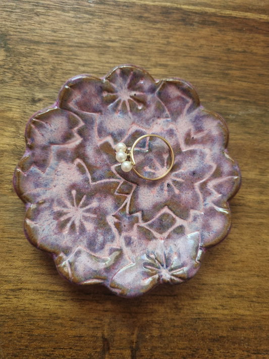 Scalloped trinket dish
