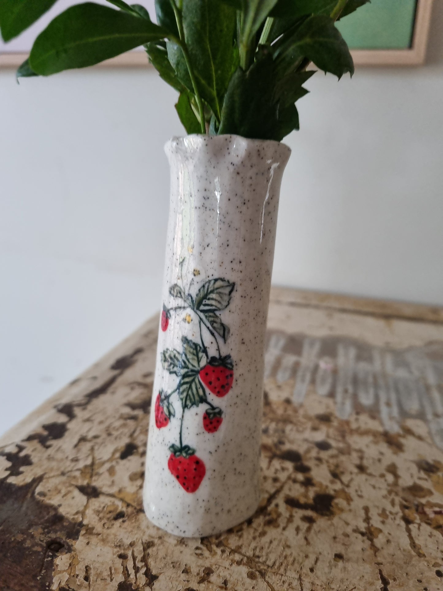 Speckled strawberry vase