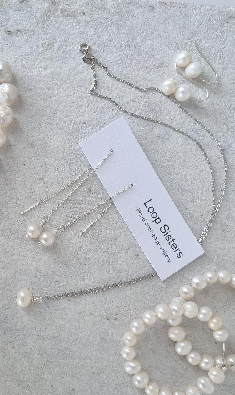 Fine necklaces with single pearl - Loop Sisters 